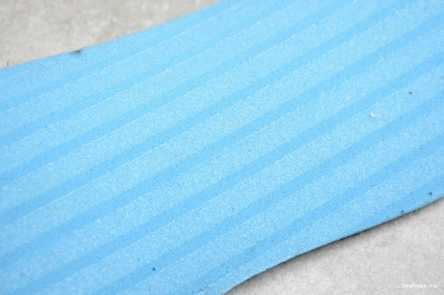 Jordan Retro Mid 1 (2017)  Love New 554724-035 0216